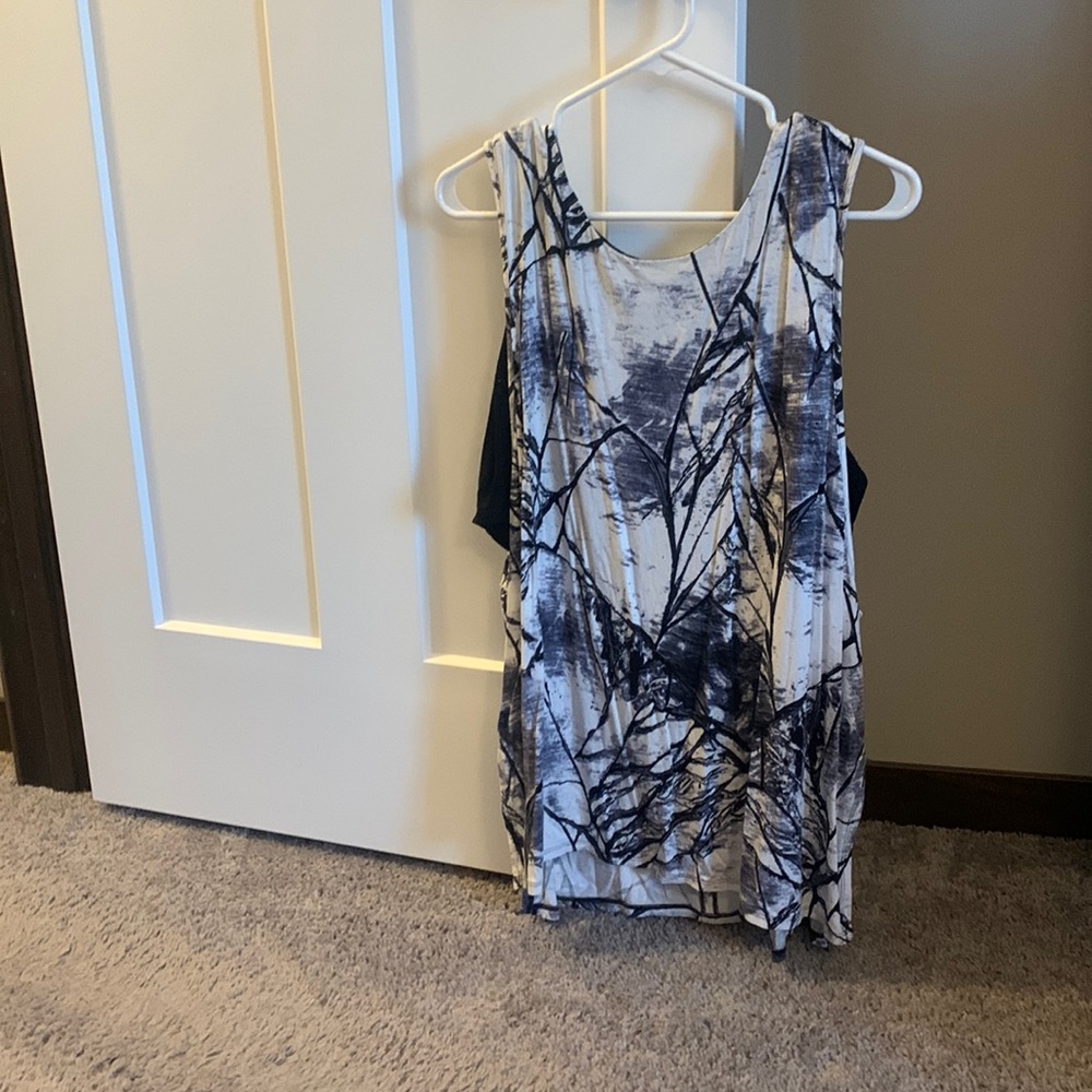 Women’s sleeveless shirt. Pixley brand.